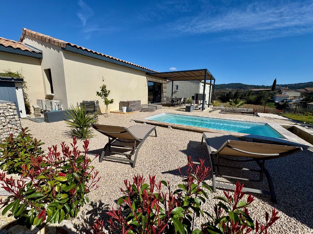 VILLA RECENTE AVEC PISCINE - PROCHE VAISON