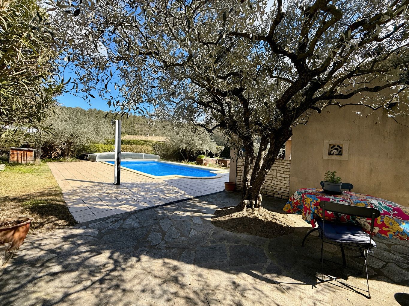 5 MIN DE NYONS - MAGNIFIQUE VILLA AVEC JARDIN ET PISCINE