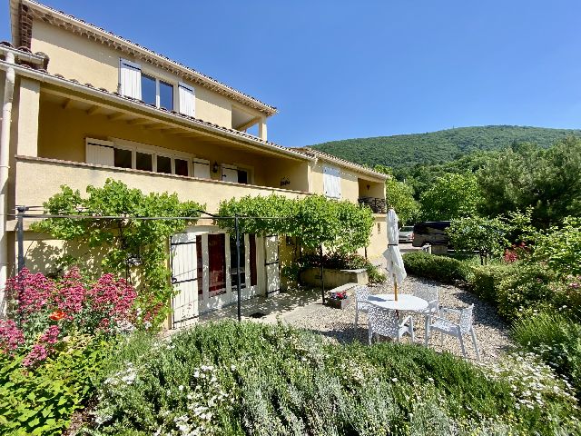 15MN DE SAULT - BELLE VILLA AVEC GÎTES ET VUE - image n°1