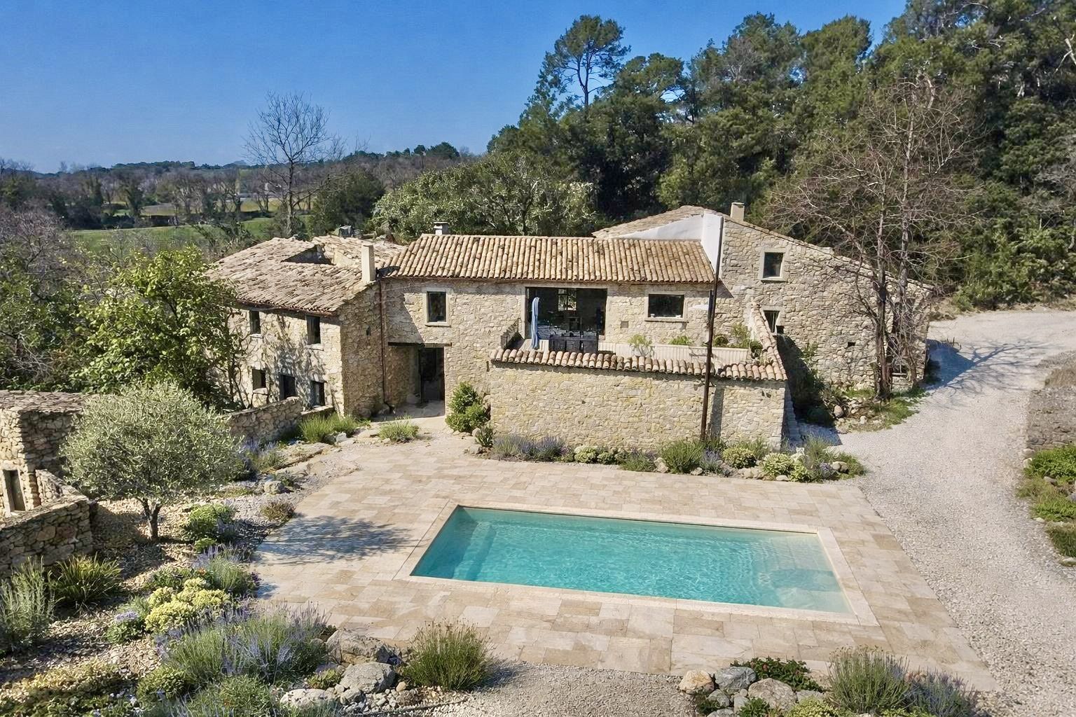 SECTEUR VAISON - PROPRIETE FACE AU VENTOUX