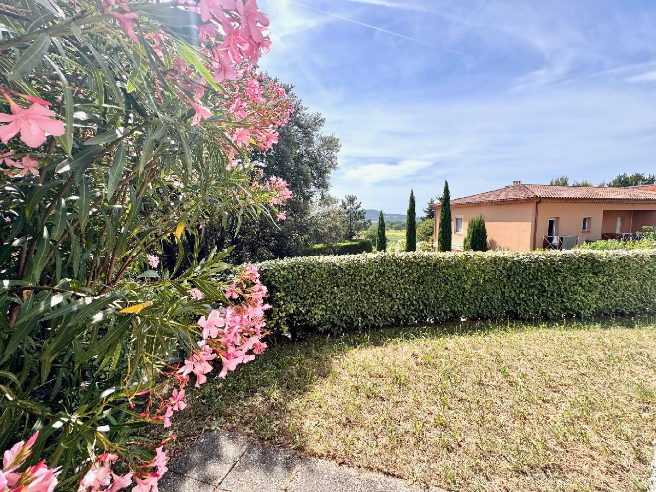 Vaison-la-Romaine   Appartement de plain-pied avec jardin