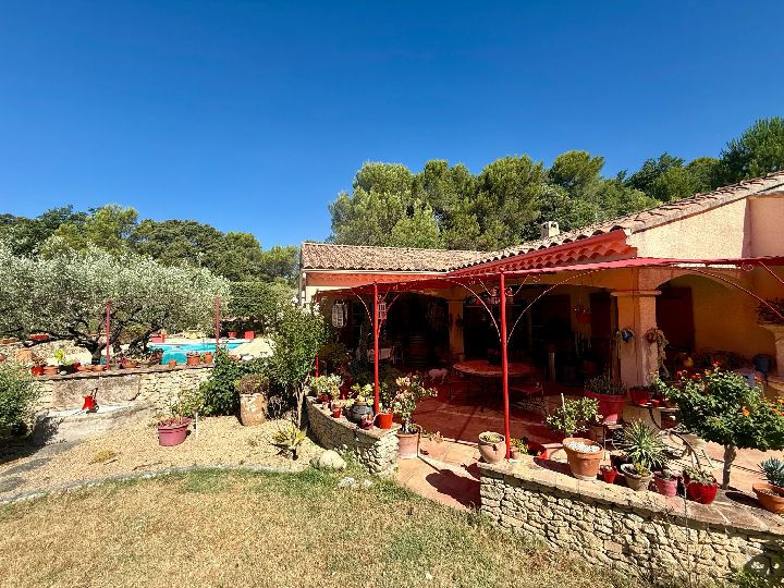 PROCHE NYONS - VILLA AVEC PISCINE ET VUE - image n°1