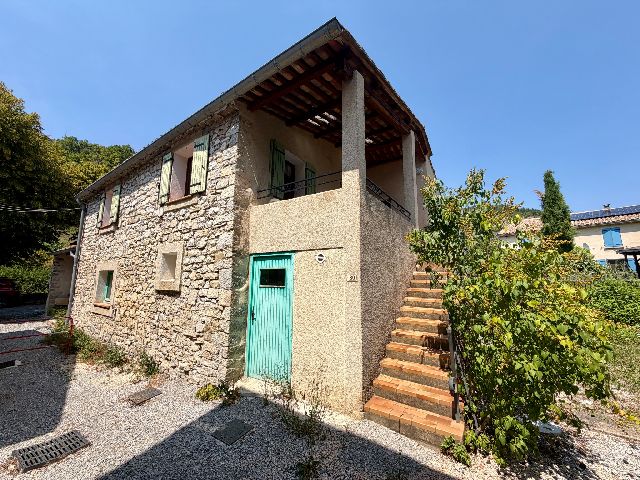 REGION BARONNIES - ENSEMBLE IMMOBILIER AVEC COMMERCE ET APPA - image n°1