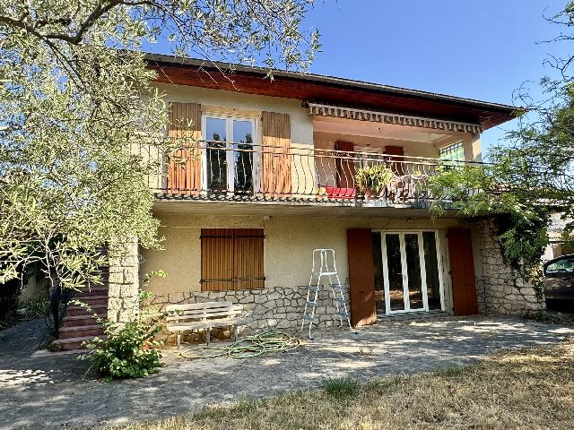 NYONS PROCHE DU CENTRE VILLA AVEC JARDIN A RENOVER - image n°1