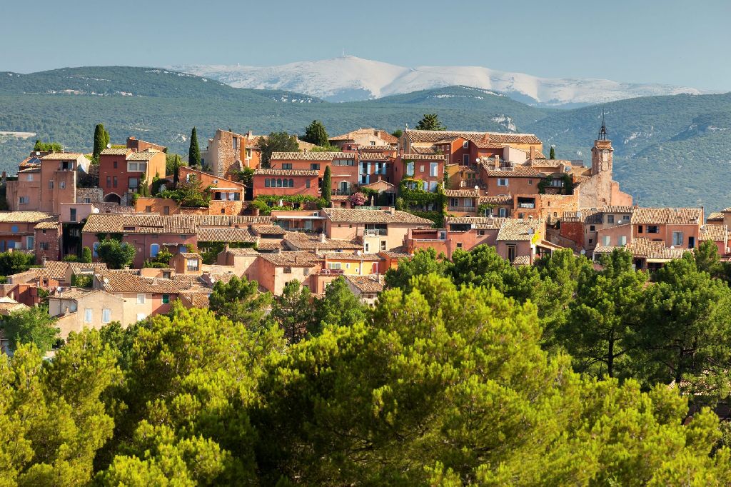 Les trésors de la Provence : Pourquoi acheter dans ces charmantes villes et villages